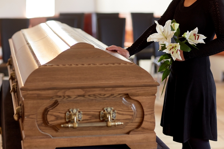 6 Helpful Tips on How to Plan a Funeral