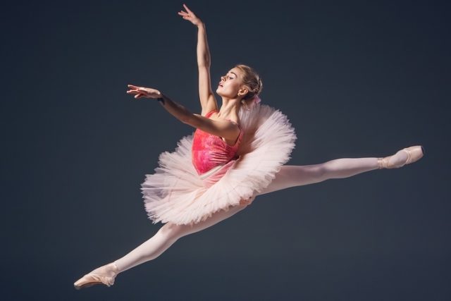 6 Easy Ballet Positions for Beginners to Learn - Divine Magazine