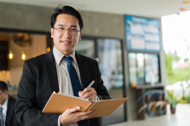 What Does a Business Leader Do In a Corporation?